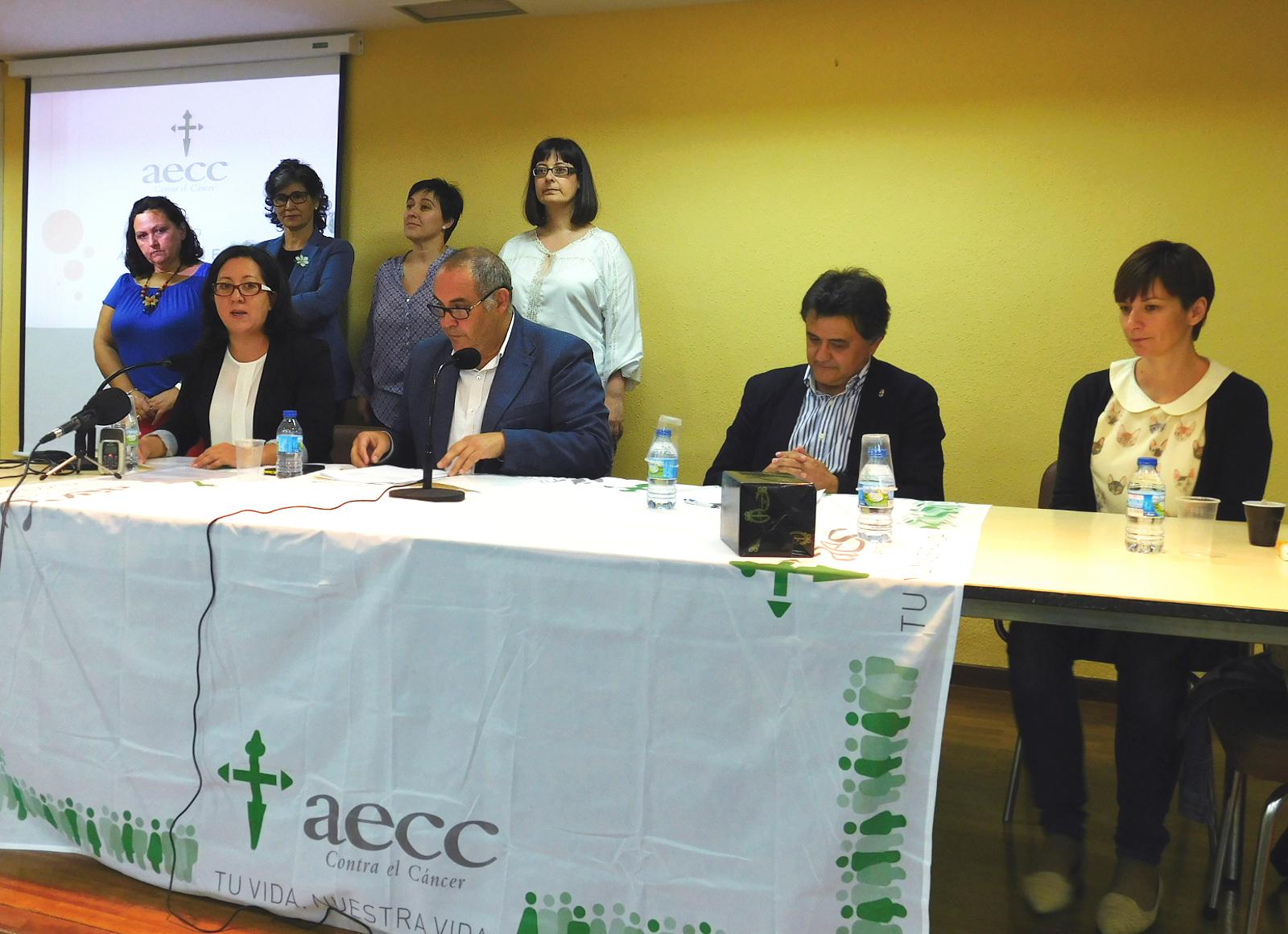 La Junta Local de la AECC recibe 3.356 euros del beneficio del II Open Raid Baena Cultura