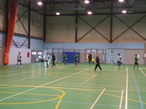 Entrenamiento de la selección sub16 en el pabellón del IES Luis Carrillo de Sotomayor.