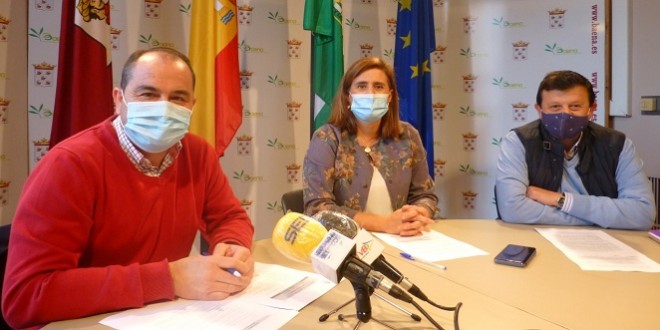 José Gómez, Cristina Piernagorda y Joaquín Morales, en la rueda de prensa de ayer. Foto: TV Baena.