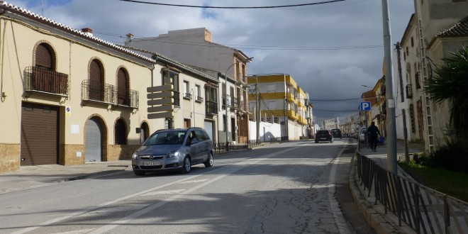Un tramo de la avenida de Castro del Río en el que se llevarán a cabo estas obras. Foto: TV Baena.