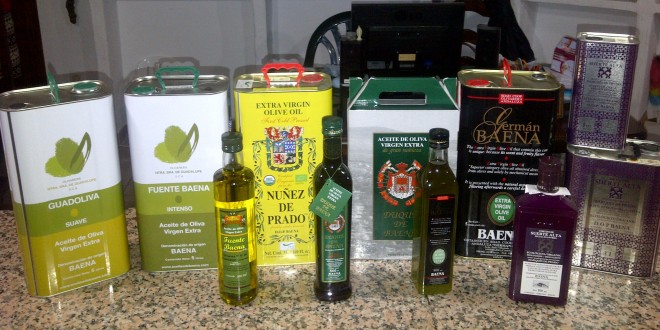 Diversas marcas de aceites de oliva virgen extra de la DOP Baena. Foto: TV Baena.