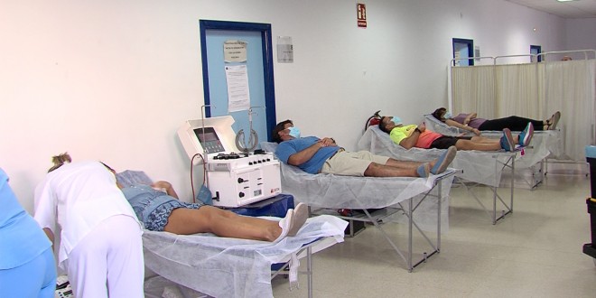 Un grupo de donantes en la última colecta de sangre realizada en Baena. Foto: TV Baena.